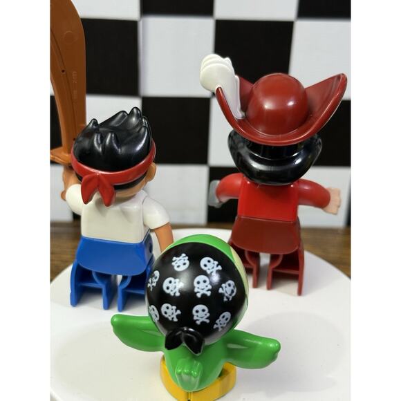 LEGO DUPLO Jake & The Neverland Pirates Captain Hook, Jake & Skully Figure Lot - Picture 5 of 7